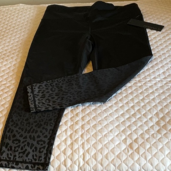 Mono B Pants - Mono b cropped leggings